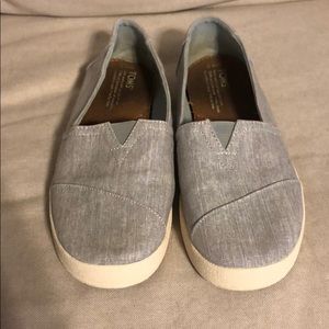 Toms